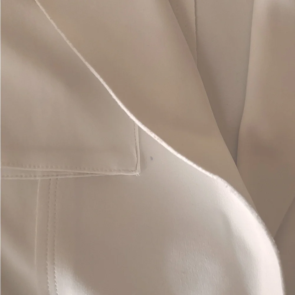 Norma Kamali Single Breasted Scuba Cargo Blazer, white, size S - Picture 3 of 15